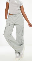 Pantalon cargo ample à poches zippées
