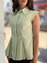 Chemise sans manche à pince