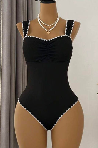 Maillot une pièces côtelé noir et blanc