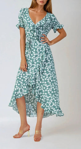Robe cache cœur fleurie verte