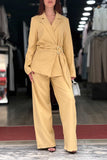 Ensemble gossip avec ceinture doré jaune