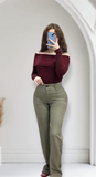 Pantalon Tergal beige.