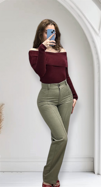 Pantalon Tergal beige.