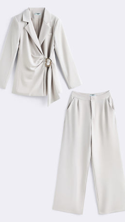 Ensemble gossip avec ceinture doré beige