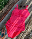 Maillot gainant une piece rose fushia